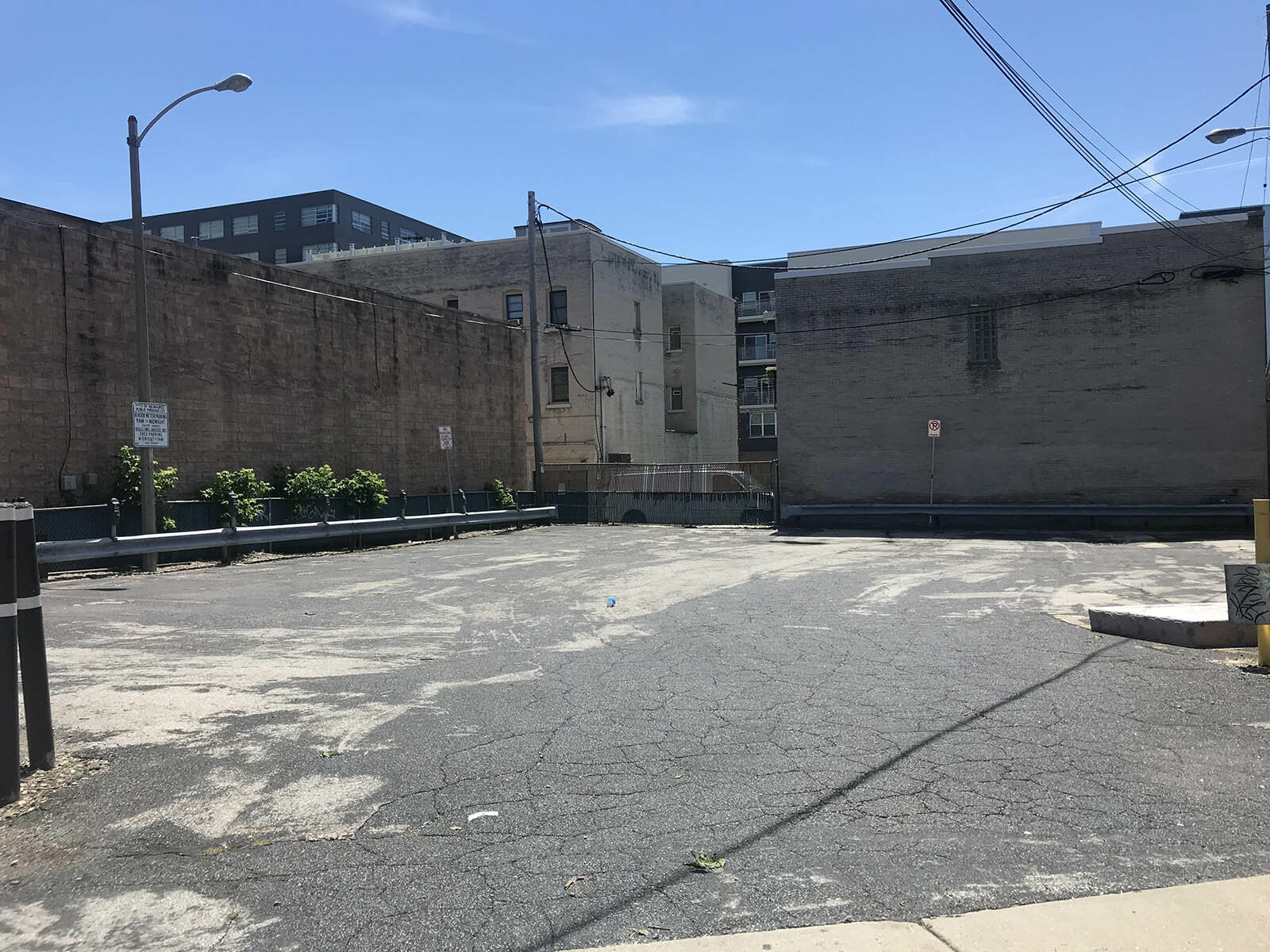 East Side Art Lot will offer local artists' work and outdoor public dining space